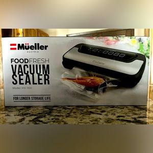 Food fresh Vacuum sealer- Dry and Moist food modes. New in box.
